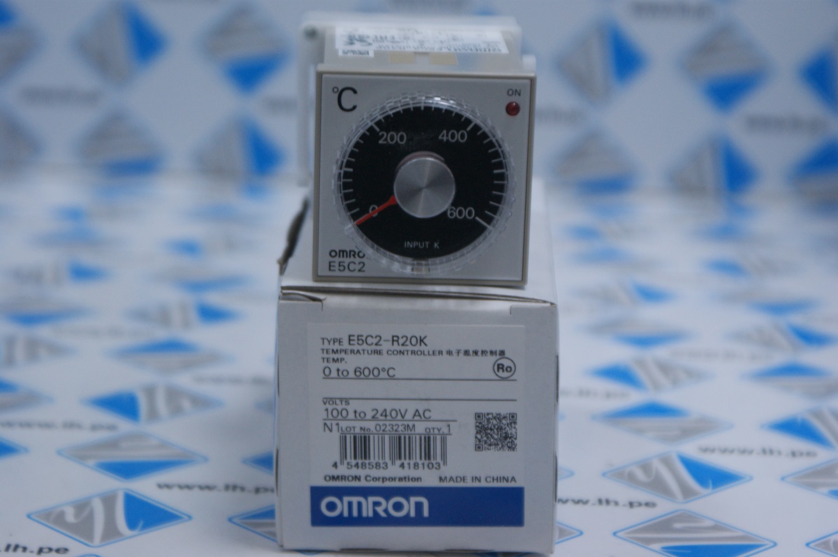 E5C2-R20K AC100-240 0-600                Controlador de temperatura ON/OFF; serie E5C2, 48 x 48mm, 100 → 240 V ac Termopar de tipo K Omron